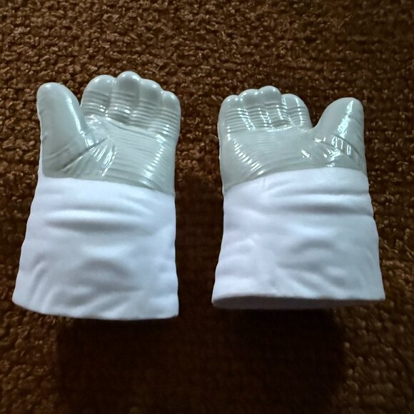 EUC American Girl Luciana Vega with Full NASA Space Suit - Picture 14 of 14